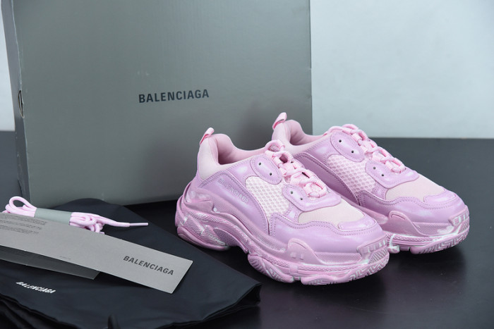 BLCG SNEAKER TRIPLE.S.