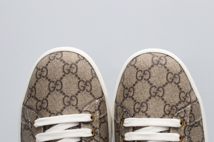 G*u*i  platform sneaker