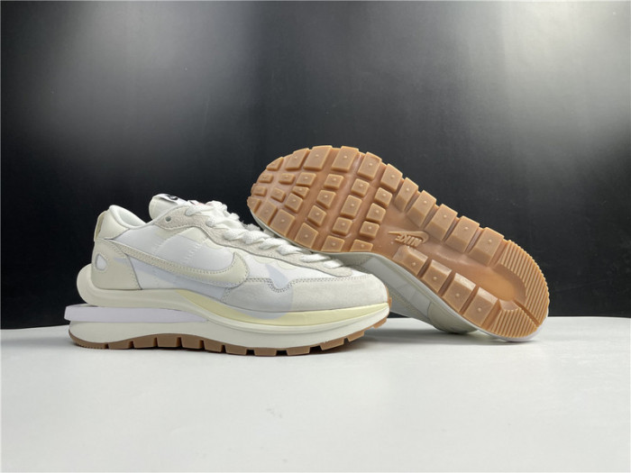 Sacai x Nike Vapor Waffle SP Sail White Gum DD1875-100