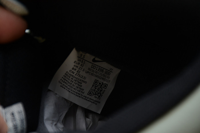 Nike Dunk High SE All-Star (2021) - DD1398-300