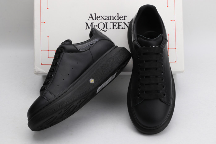 ALEXANDER MCQUEEN OVERSIZED