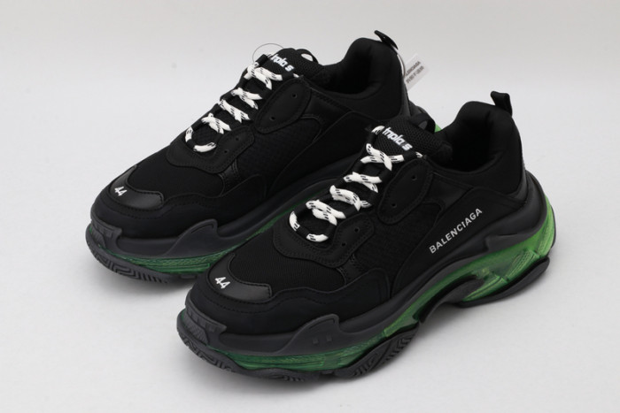 BLCG SNEAKER TRIPLE.S.