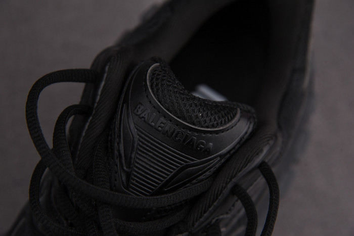 Ba*len*cia*ga ddfender sneakers