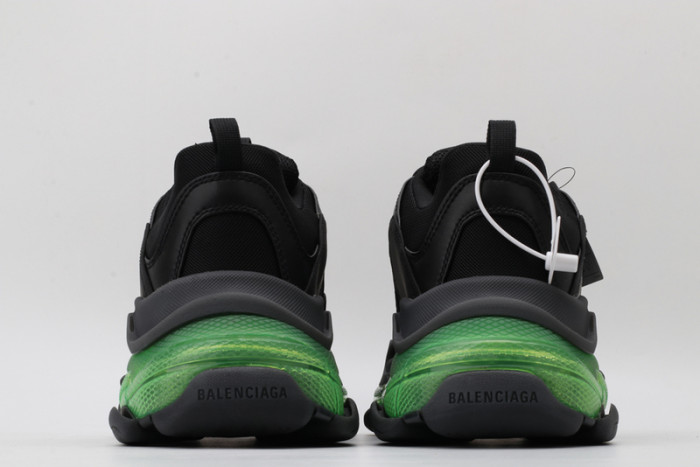 BLCG SNEAKER TRIPLE.S.