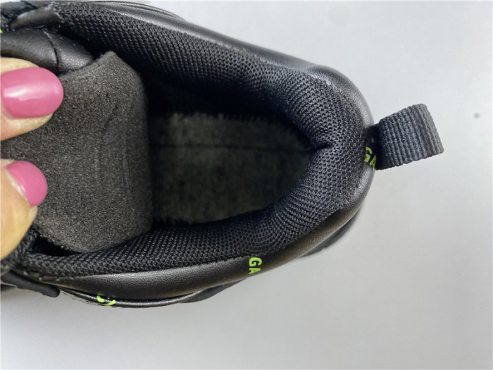 BLCG SNEAKER TRIPLE.S.