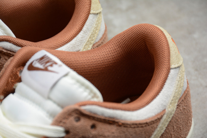 Nike Dunk Low PRM "Medium Curry" DD1390-100