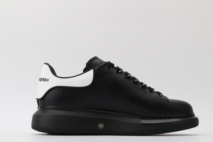 ALEXANDER MCQUEEN OVERSIZED