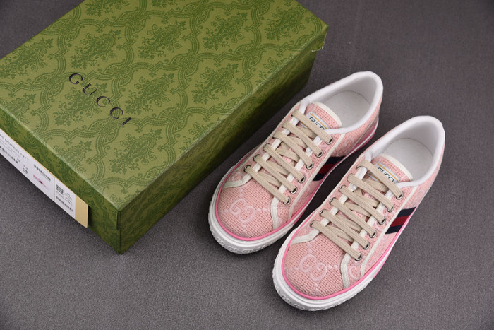 G*u*i sneaker