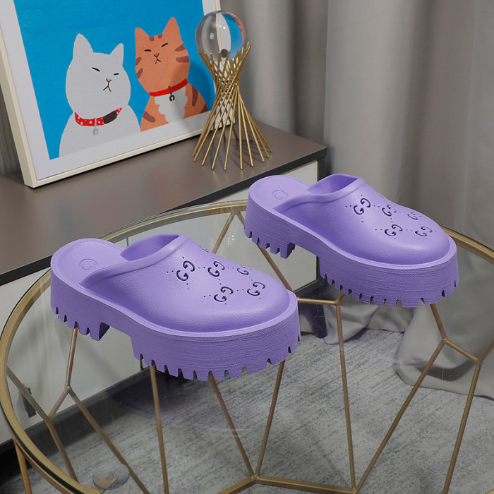 G*u*i sandal
