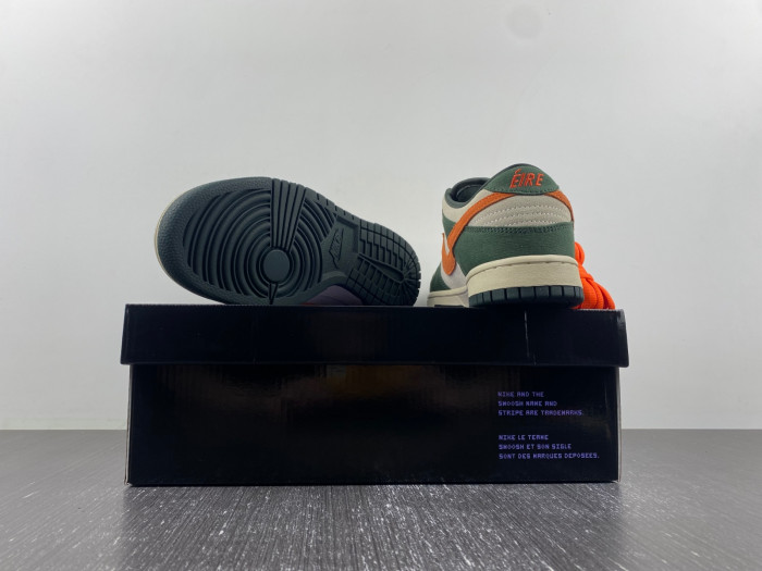 Nike SB Dunk Low Eire - 304292-185