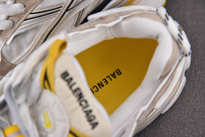 Ba*len*cia*ga -runner