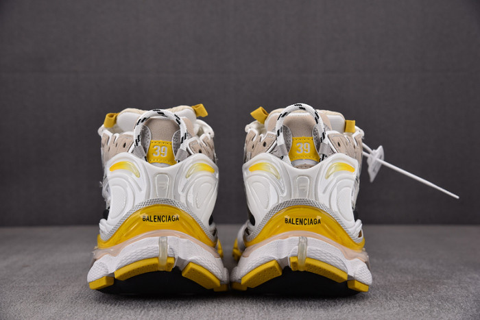 Ba*len*cia*ga -runner