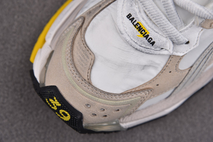 Ba*len*cia*ga -runner