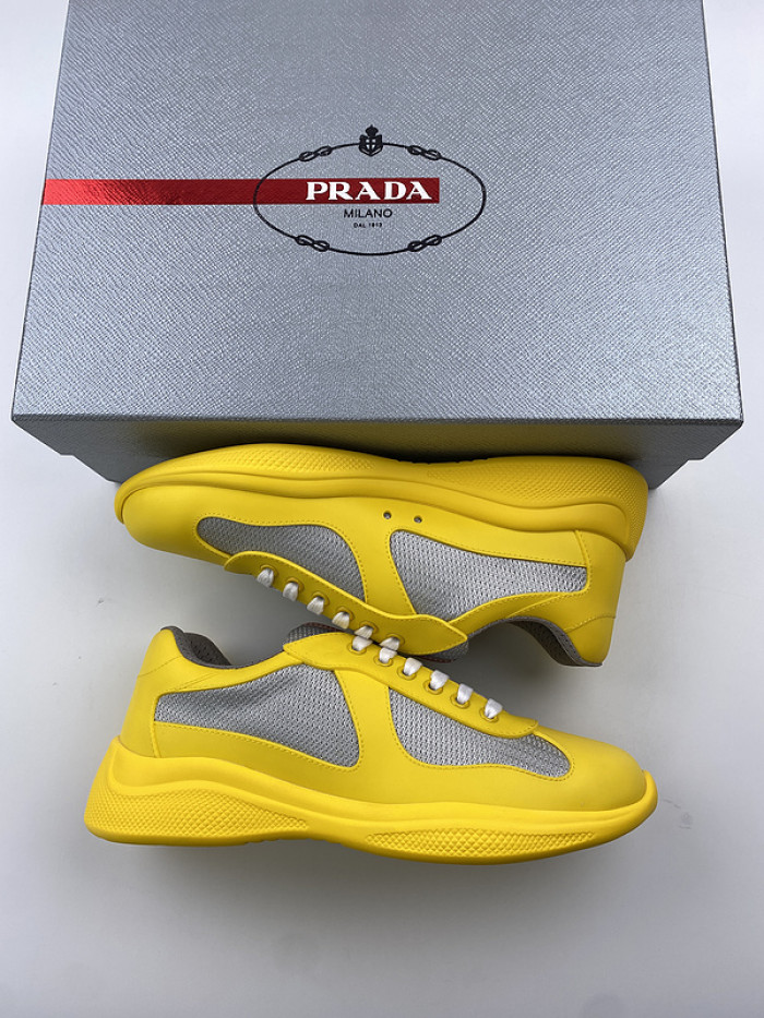 Pra*a sneaker