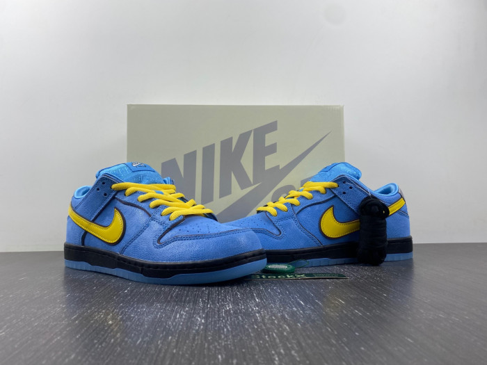 The Powerpuff Girls x Nike SB Dunk Low “Bubbles” FZ8320-400