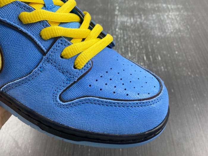 The Powerpuff Girls x Nike SB Dunk Low “Bubbles” FZ8320-400