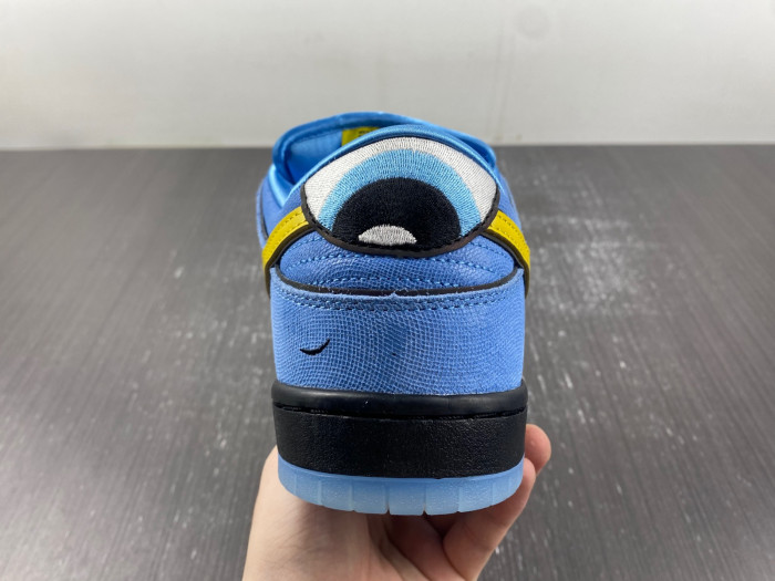 The Powerpuff Girls x Nike SB Dunk Low “Bubbles” FZ8320-400