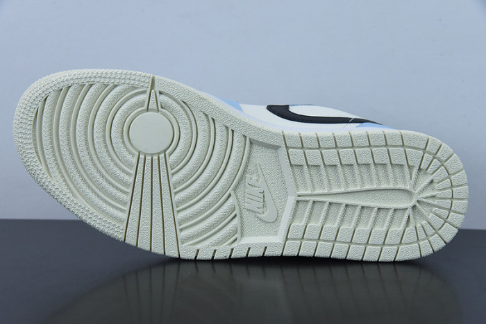 AIR JORDAN 1 LOW GS 