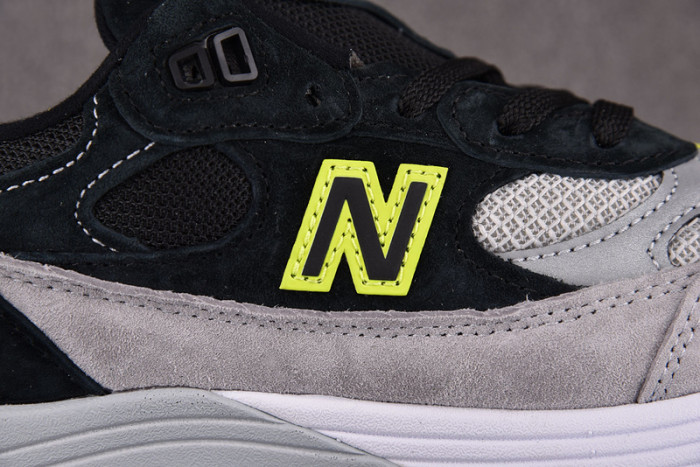 NEW BALANCE 992 MIUSA BLACK GREY VOLT MEN