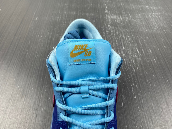 Nike SB Dunk Low Run The Jewels - DO9404-400