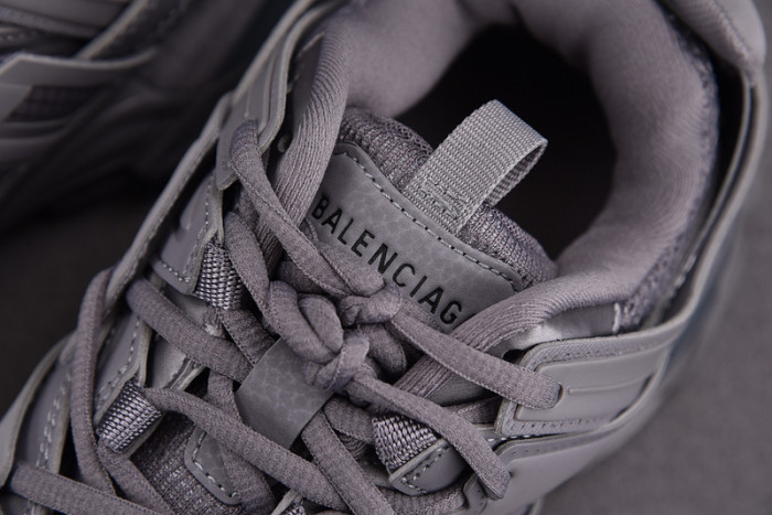 Ba*len*cia*ga track 542023 w3sr2 2315