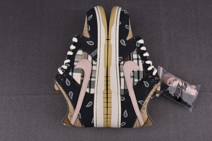 Nike SB Dunk Low Travis Scott CT5053-001
