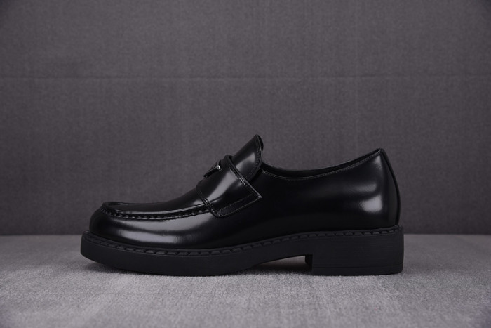 Pra*a shoes