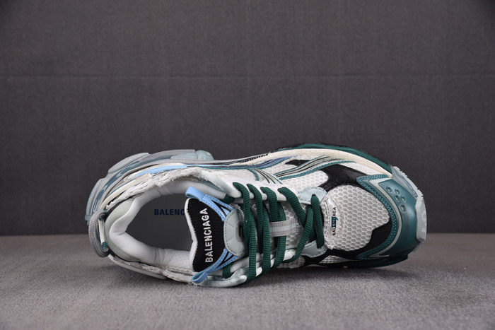 Ba*len*cia*ga -runner