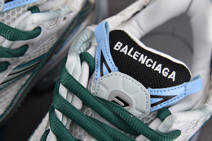 Ba*len*cia*ga -runner