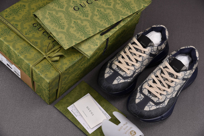G*u*i sneaker