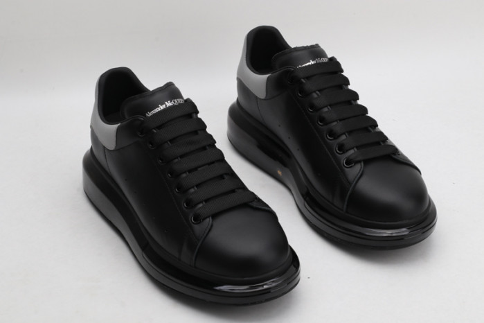 ALEXANDER MCQUEEN OVERSIZED