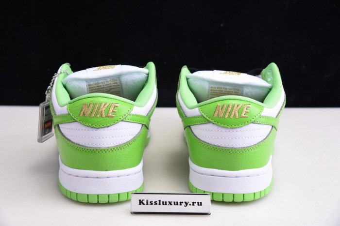 Nike SB Dunk Low "Mean Green" - DH3228 101