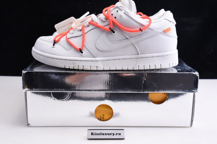 NIKE DUNK LOW CT0856-900