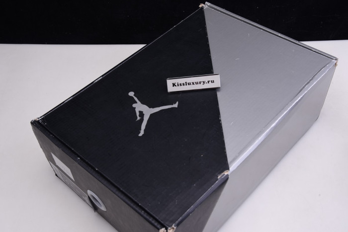 AIR JORDAN 11 RETRO METALLIC SILVER CT8012-011