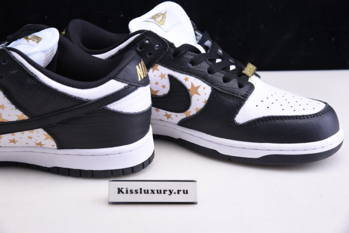 NIKE SB DUNK LOW "BLACK STARS" DH3228-102