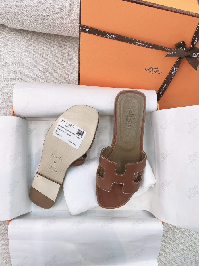 H**mes sandals