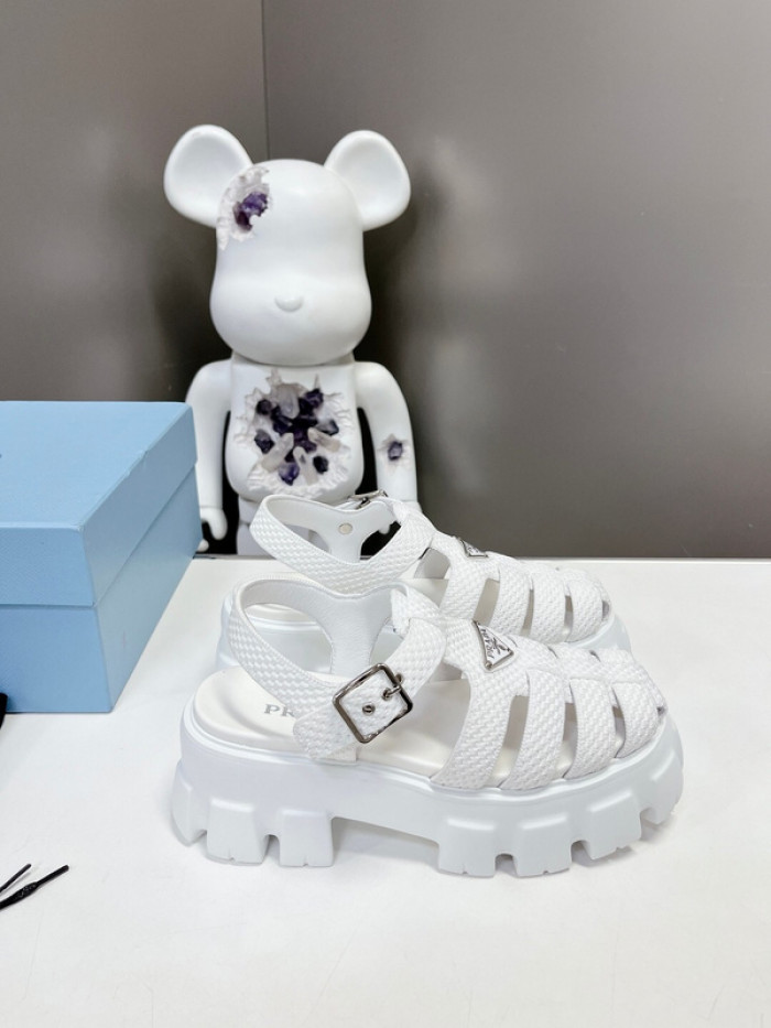 Pra*a sandal