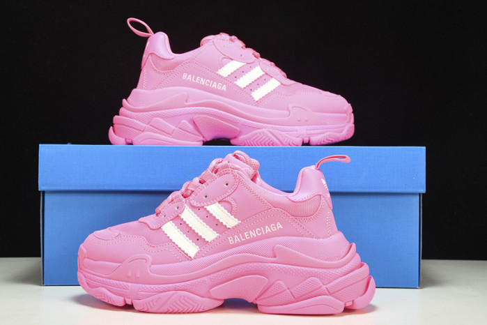 BLCG SNEAKER TRIPLE.S.