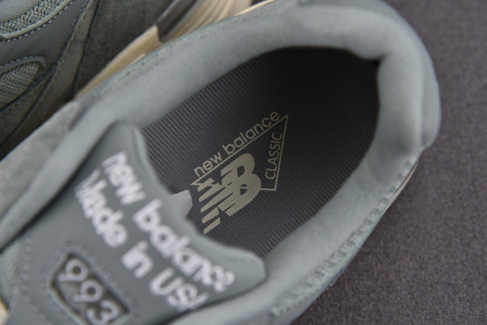 New Balance MR993KH1