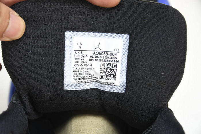 AIR Jordan 12 Retro Hyper Royal  - AO6068-004