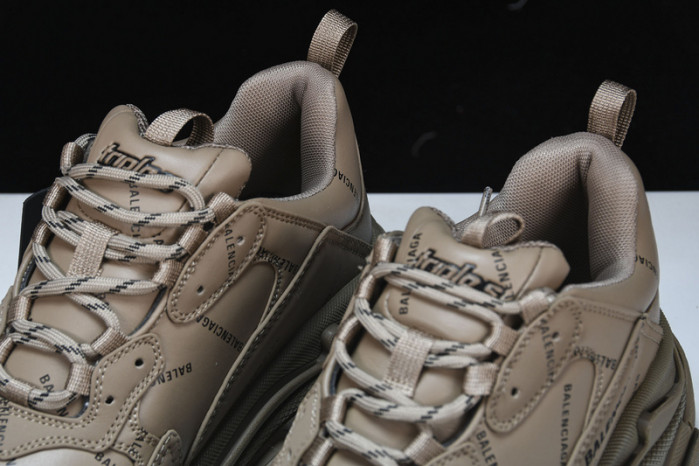 BLCG SNEAKER TRIPLE.S.