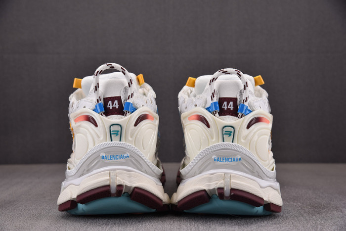 Ba*len*cia*ga -runner