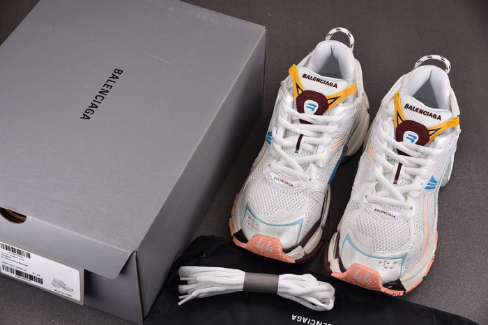 Ba*len*cia*ga -runner