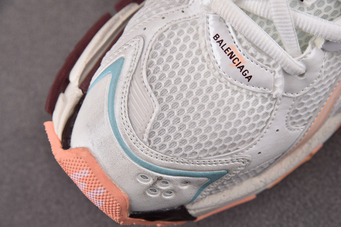 Ba*len*cia*ga -runner