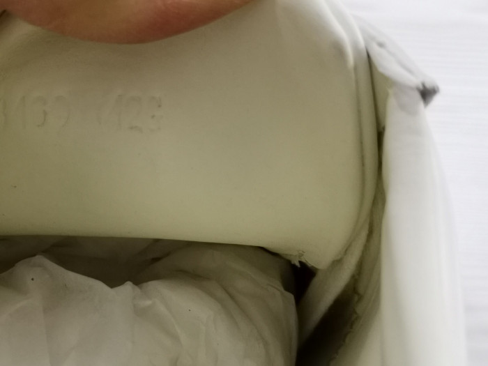 G*u*i  platform sneaker