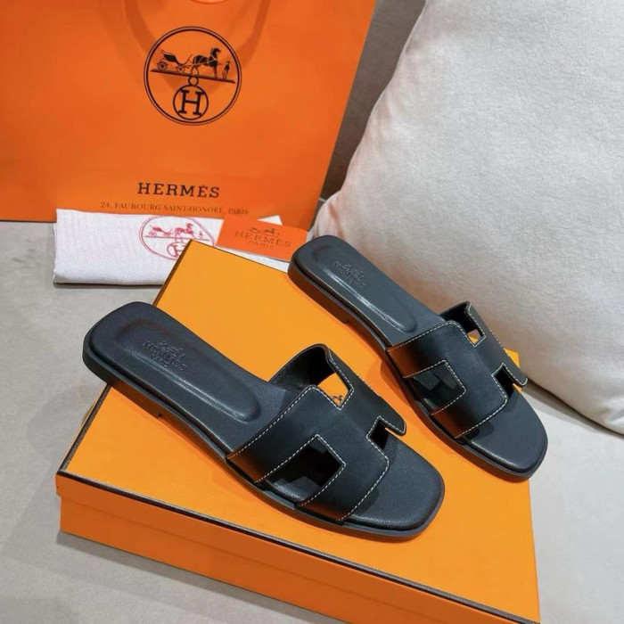 H**mes sandals