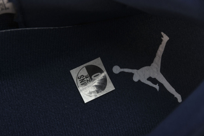 Air Jordan 11 WMNS "Midnight Navy" AR0715-441