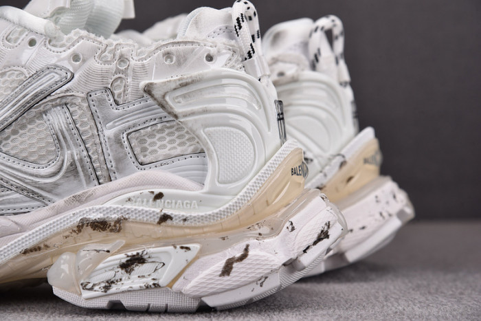 Ba*len*cia*ga -runner