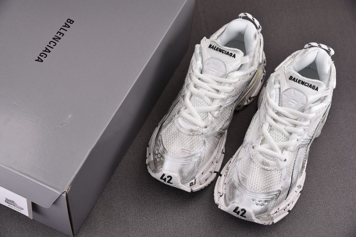 Ba*len*cia*ga -runner