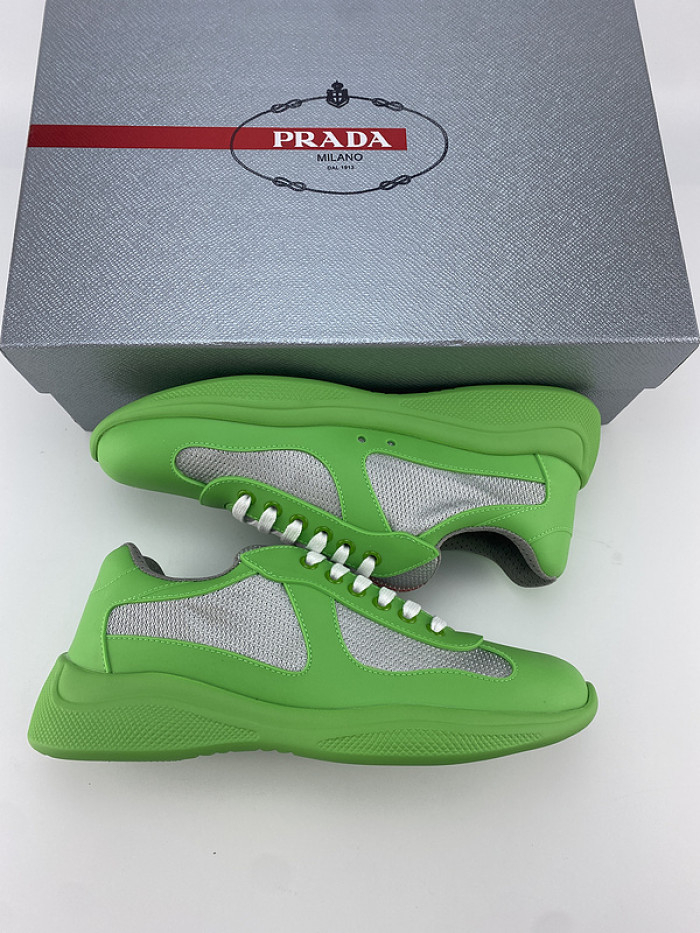 Pra*a sneaker